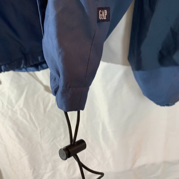 Gap Rain Jacket with 4 Pockets Elastic Cuffs & Bottom 3/4 Neck Opening - Picture 6 of 13